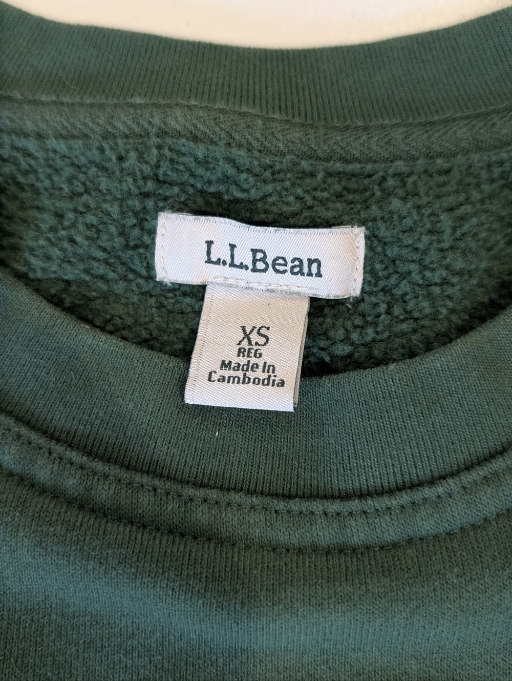 L.L. Bean Women's Crewneck Sweatshirt in Forest Green with Cream Logo - Picture 3 of 5